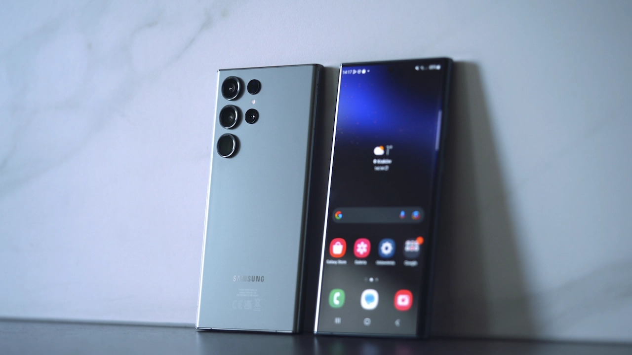 samsung-galaxy-s23-ultra-vs-iphone-14-pro
